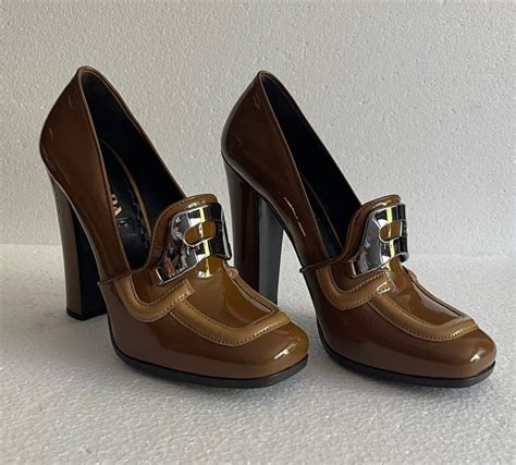 prada schoenen dames hakken|Hakken leer Prada bruin maat 40 EU in Leer .